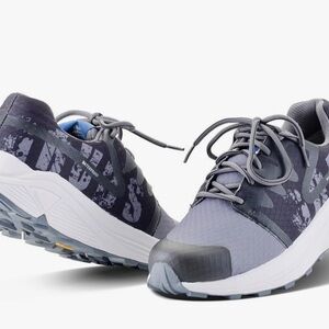 NWT Grubs Discover Shoe